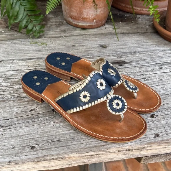 Navy and Brown Leather Sandals with Floral Design - Picture 2 of 4